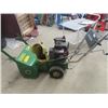 Image 1 : John Deere 5 HP 20" Snowblower - Working