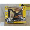 Image 1 : New Hulna 1/14 Scale Die Cast Crane