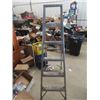 Image 2 : Aluminum 6' Stepladder