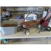 Image 1 : Coleman Lantern, Radio Flyer 3 Wheeled Wagon, Galvanized Tub