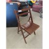 Image 2 : 2 Folding Wooden Chairs & Folding Leg Card Table