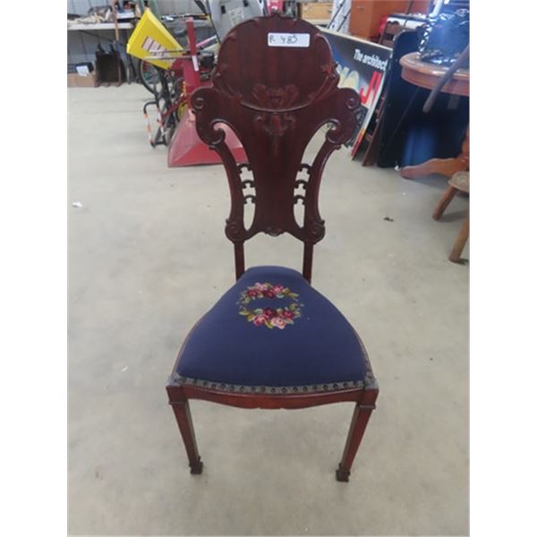 Mahogany Fancy Peti Point Chair