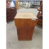 Image 1 : Butcher Block Island 32" X 20" x 20"