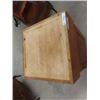 Image 3 : Butcher Block Island 32" X 20" x 20"