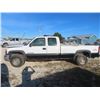 Image 1 : 04 GMC Sierre 2500 HD Vortex 6.2L Gas Auto Trans 4x4 Ext Cab - Has TOD - Write Off Due to Gas Spill 