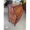 Image 2 : Dresser/ Writing Desk Combo 45" x 35" x 20"