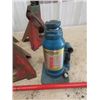 Image 2 : 4 Stabilizing Jacks & Hydraulic Bottle Jack