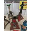 Image 3 : 4 Stabilizing Jacks & Hydraulic Bottle Jack
