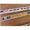 Image 4 : 8 Hockey Sticks with Autographs