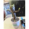 Image 5 : Super Hero Figurine & Dancing Groot