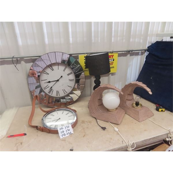 2 Clocks, Lamp, Light Fixture