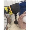 Image 4 : 2 Clocks, Lamp, Light Fixture
