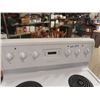 Image 2 : Frigidaire Stove