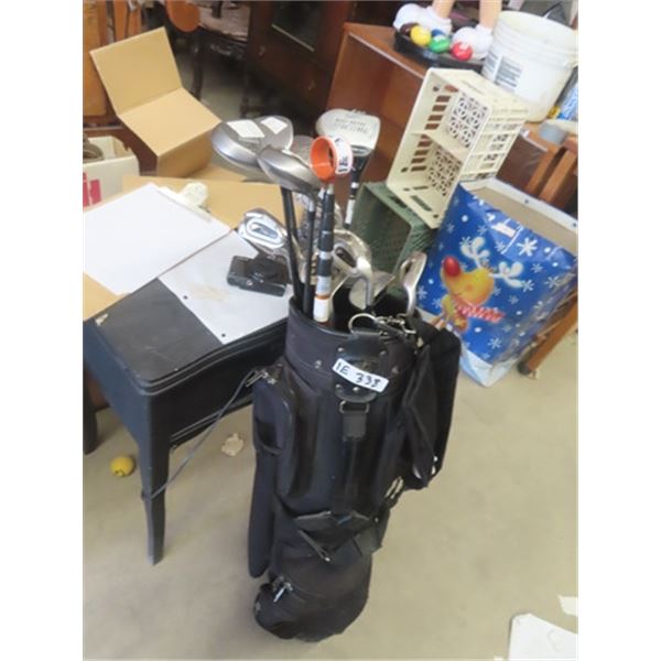 14 Right Handed Golf Clubs with Bag