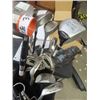 Image 3 : 14 Right Handed Golf Clubs with Bag