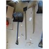 Image 3 : 2 Snow Shovels, Edger, Pick
