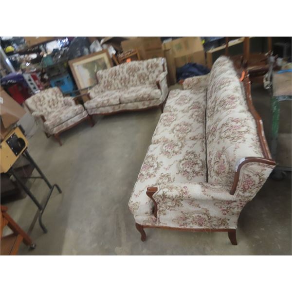 3 pc Provincial Living Room Suite - Very Good Clean Condition