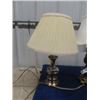 Image 3 : 3 Table Top Lamps - 2 Matching