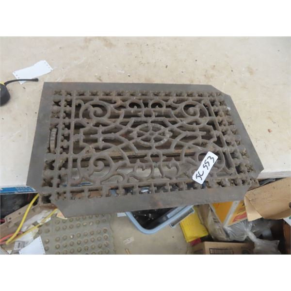 Heat Register - Corners have chips 14" x 21"