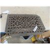 Image 1 : Heat Register - Corners have chips 14" x 21"