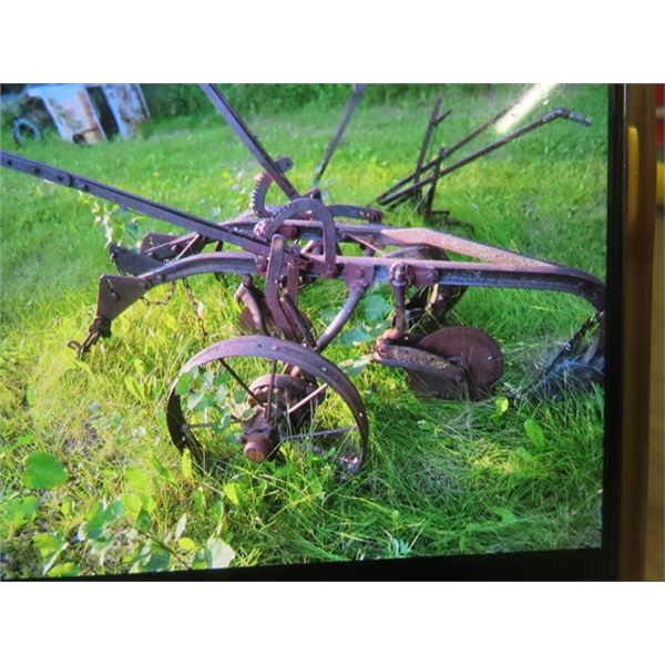 *OFFSITE* Massey Harrows 2 B Plow - Pick Up & Viewing in Oakbank call 780- 964 - 8613 to make arrang