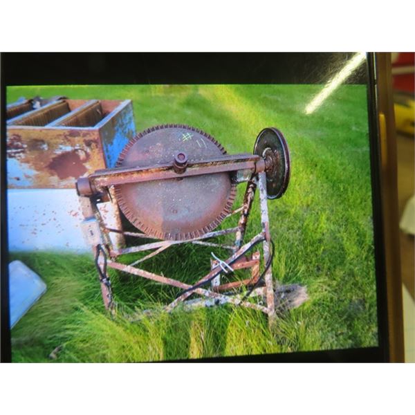 *OFFSITE* Cement Mixer - Pick Up & Viewing in Oakbank call 780- 964 - 8613 to make arrangements