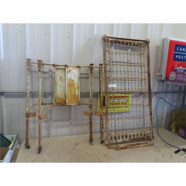 Vintage Metal Youth Bed