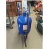Image 1 : Powerfist 10 Gal Sand Blaster