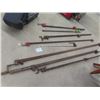 Image 1 : 8 Clamps - up to 84"