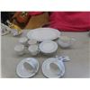 Image 1 : Royal Doulton Meadow Mist 17pc Place Setting
