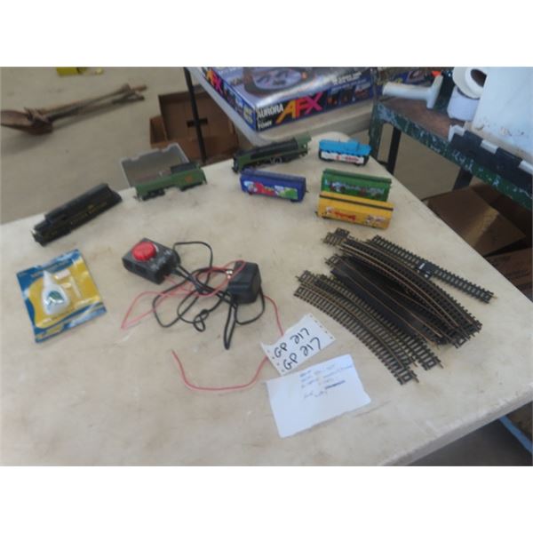 Model Train Set - HO Scale, Locomotive & Cars, Power Supply