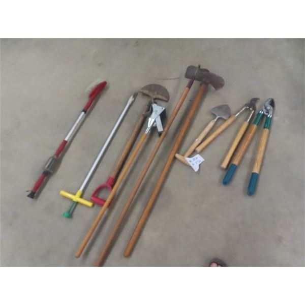 8 Yard Tools; Hoe, Edger, Weed Puller, Pruner