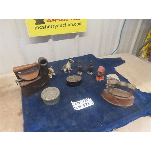 2 Irons - 1 Coal, Trinket Dish, Ornaments