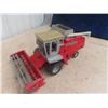 Image 3 : 3 Die Cast; 1270 Case Tractor, Massey Ferguson 850, Structo Wagon