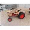 Image 5 : 3 Die Cast; 1270 Case Tractor, Massey Ferguson 850, Structo Wagon