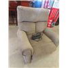Image 2 : Cloth Medi Recliner