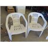 Image 2 : 6 Plastic Patio Chairs