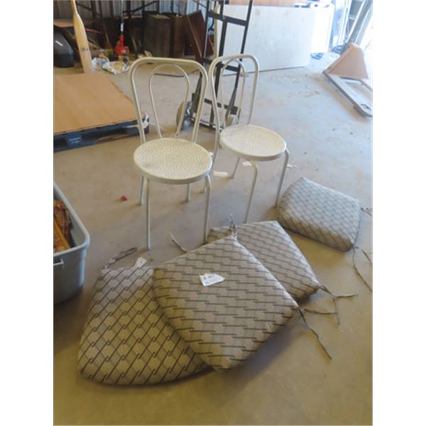 2 Metal Bistro Chairs & 4 Cushions