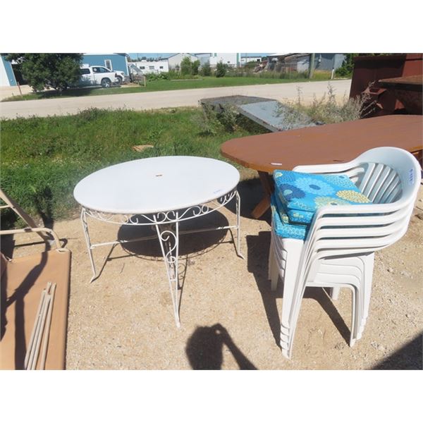 Patio Table 41" Wide & 5 Pati Chairs