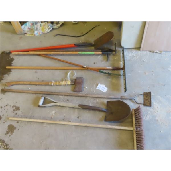 9 Yard Hand Tools; Spade, Squeegee, Hoe, Rake, axe, Edger plus more