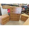 Image 5 : 4pc Bedroom Suite; Dresser 30" x 72" x 18" plus Mirror 48" x 52" , Dresser 52" x 38" x 18" , 2