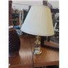 Image 3 : Table Lamp, Vase, Mirror 26" x 28"