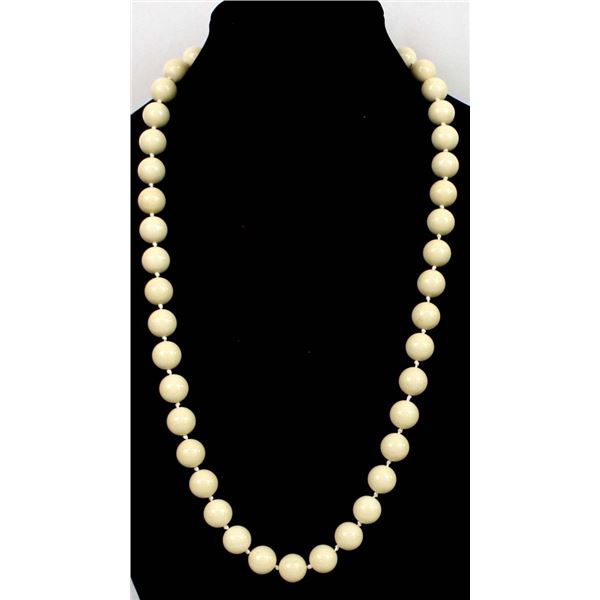 Vintage Hand Knotted Bakelite Bead Necklace