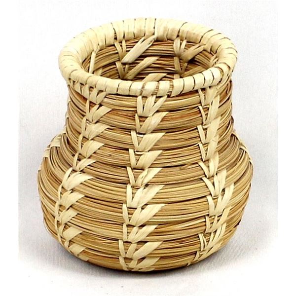 Native American Tohono O'odham Basketry Vase