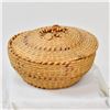 Image 2 : Hand Crafted Sweetgrass Lidded Basket