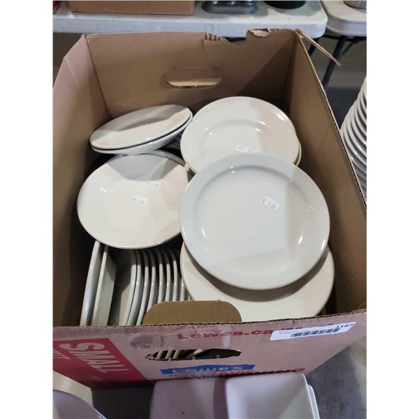 Lot of Oneida small assorted Ceramic Restaurant Grade plates