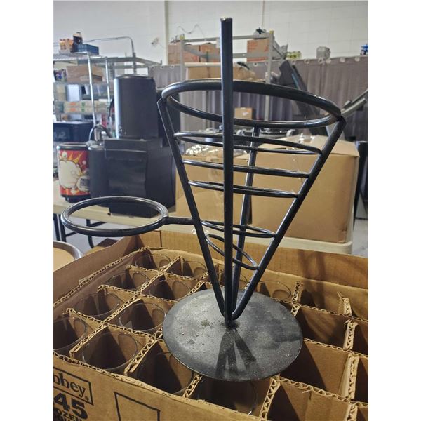 Lot of 15 Black Metal Appy Baskets