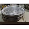 Image 3 : Lot of 14 Commercial 16 inch vented pizza Pans