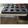 Image 1 : Lot of 5 Commercial Over Stuffed Muffin Pans