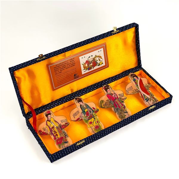 FOUR MINIATURE CHINESE WEIFANG KITES IN BOX